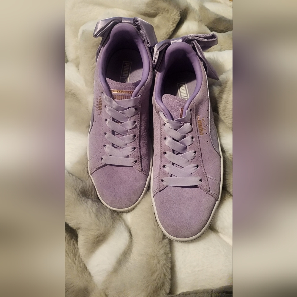 Shoes - Picture 2 of 2